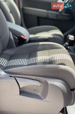 Мінівен Volkswagen Touran 2009 в 