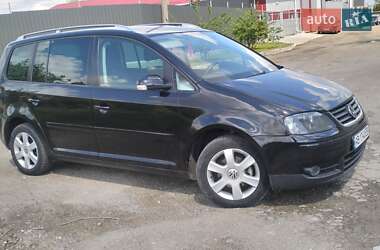 Минивэн Volkswagen Touran 2004 в 