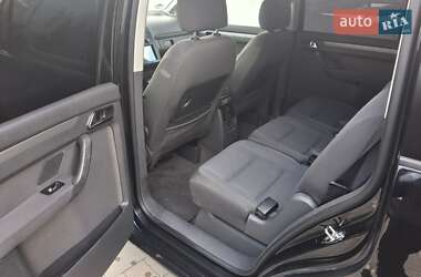 Мінівен Volkswagen Touran 2004 в 