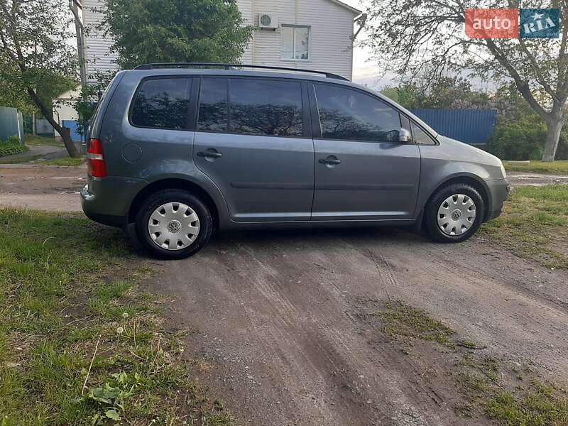 Минивэн Volkswagen Touran 2004 в Полтаве