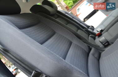 Мінівен Volkswagen Touran 2007 в 