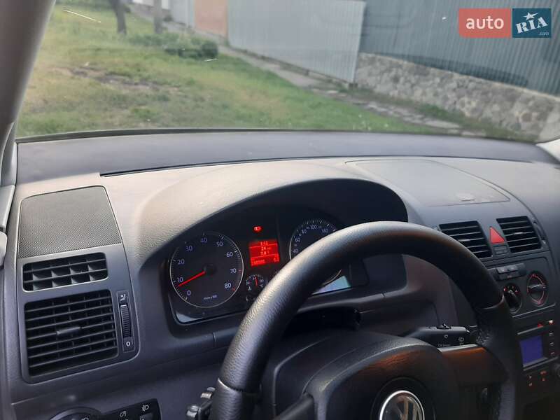 Минивэн Volkswagen Touran 2004 в Полтаве