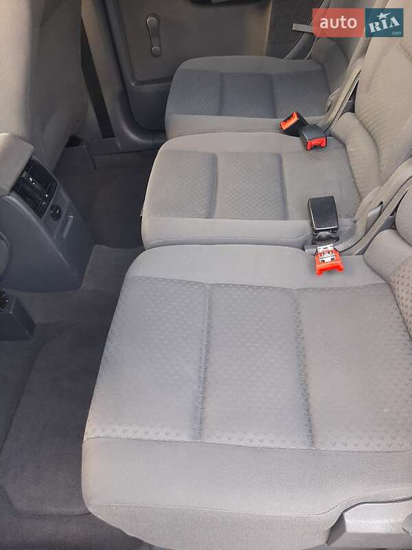 Минивэн Volkswagen Touran 2004 в Полтаве
