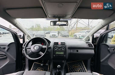 Минивэн Volkswagen Touran 2004 в 