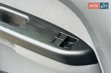 Минивэн Volkswagen Touran 2004 в 
