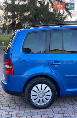 Минивэн Volkswagen Touran 2005 в 