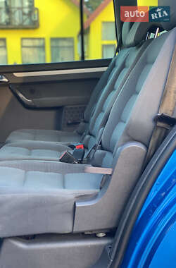 Минивэн Volkswagen Touran 2005 в 