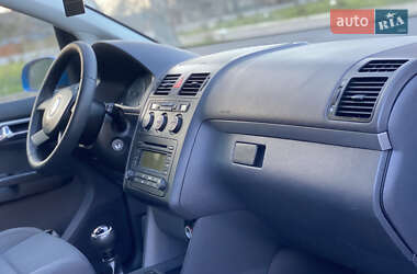 Минивэн Volkswagen Touran 2005 в 