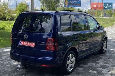 Минивэн Volkswagen Touran 2009 в 