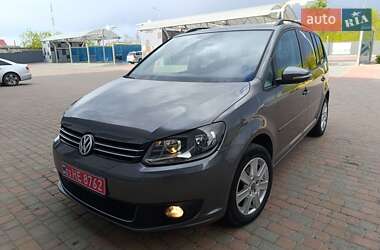 Мінівен Volkswagen Touran 2011 в 