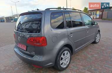 Мінівен Volkswagen Touran 2011 в 