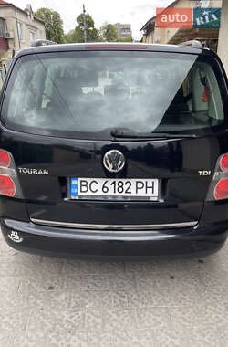 Мінівен Volkswagen Touran 2003 в 