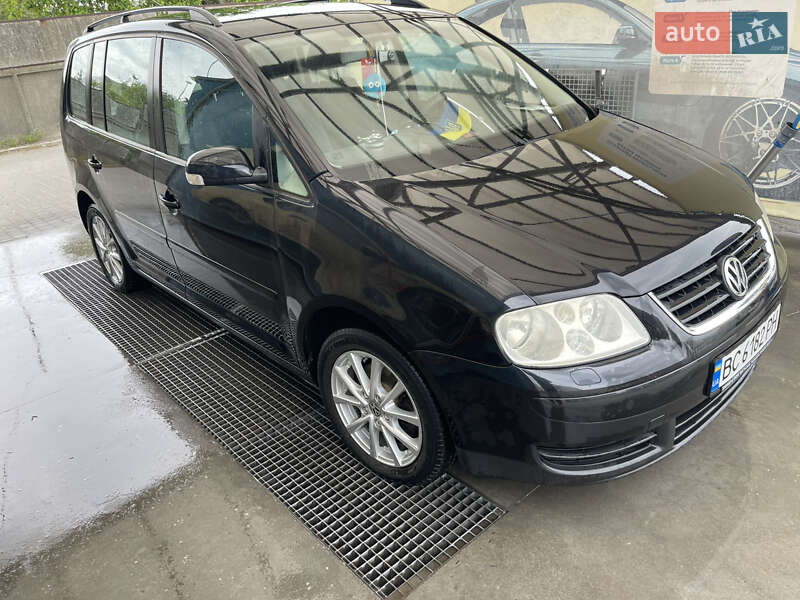 Мінівен Volkswagen Touran 2003 в Львові
