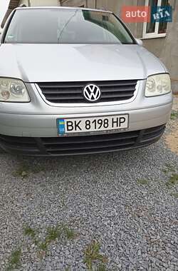 Минивэн Volkswagen Touran 2004 в Ровно