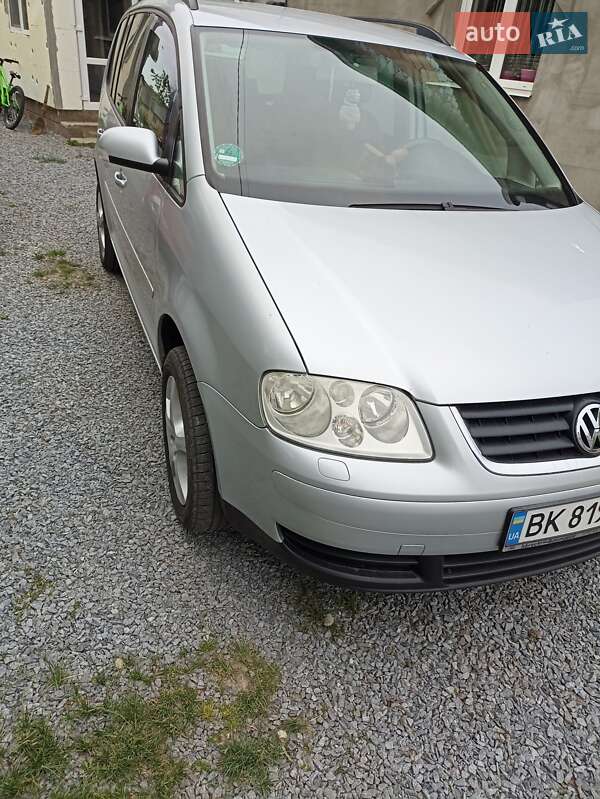 Мінівен Volkswagen Touran 2004 в Рівному