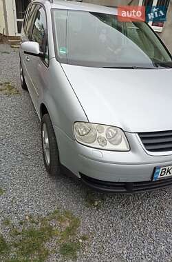 Мінівен Volkswagen Touran 2004 в 