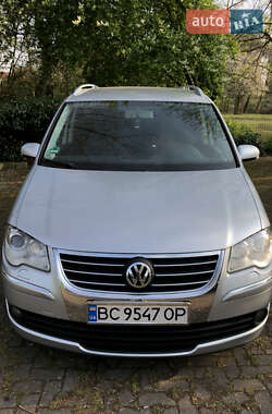 Минивэн Volkswagen Touran 2006 в 