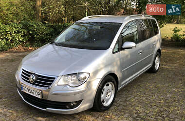 Минивэн Volkswagen Touran 2006 в 