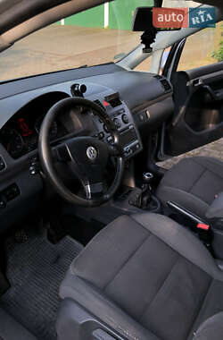 Минивэн Volkswagen Touran 2006 в 