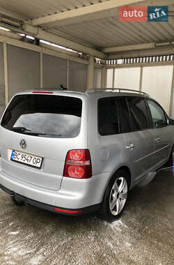 Минивэн Volkswagen Touran 2006 в 