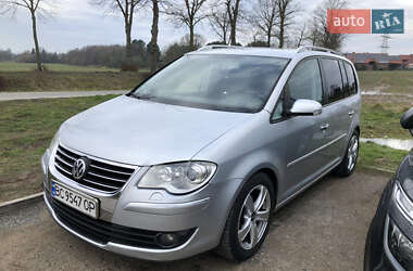 Минивэн Volkswagen Touran 2006 в 