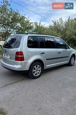 Минивэн Volkswagen Touran 2003 в 