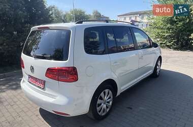 Мінівен Volkswagen Touran 2015 в 