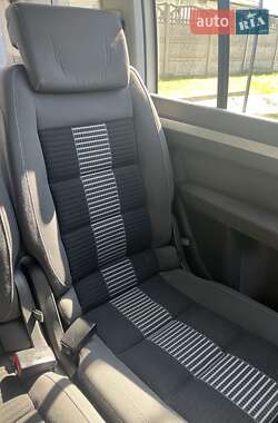Мінівен Volkswagen Touran 2015 в 