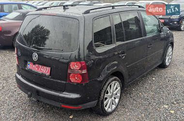 Минивэн Volkswagen Touran 2009 в 