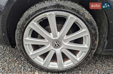 Минивэн Volkswagen Touran 2009 в 