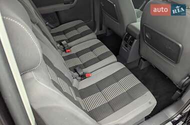 Минивэн Volkswagen Touran 2009 в 