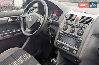 Минивэн Volkswagen Touran 2009 в 