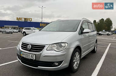 Минивэн Volkswagen Touran 2008 в Житомире