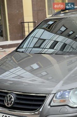 Минивэн Volkswagen Touran 2008 в 