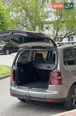 Минивэн Volkswagen Touran 2008 в 