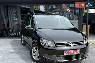 Минивэн Volkswagen Touran 2015 в Калуше