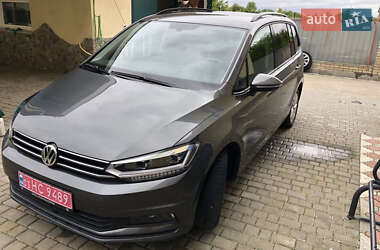 Мікровен Volkswagen Touran 2019 в Стрию