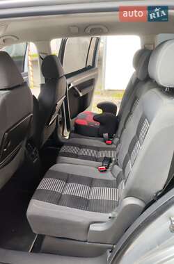 Минивэн Volkswagen Touran 2008 в 