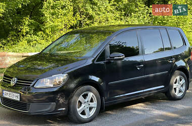 Мінівен Volkswagen Touran 2014 в 