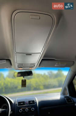Мінівен Volkswagen Touran 2014 в 