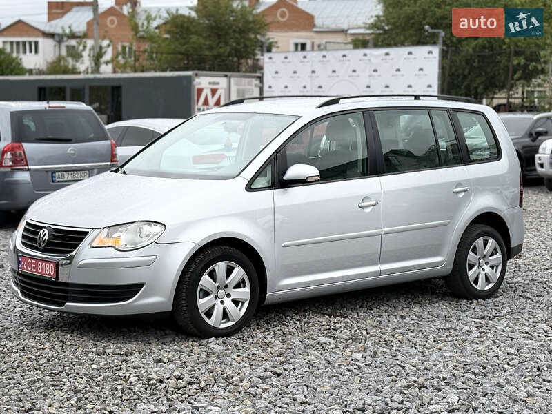 Минивэн Volkswagen Touran 2008 в 