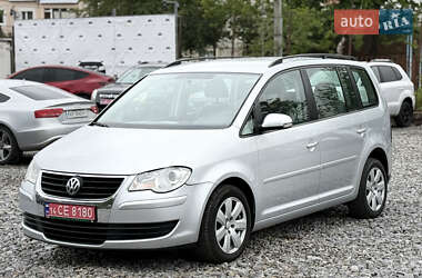 Минивэн Volkswagen Touran 2008 в 