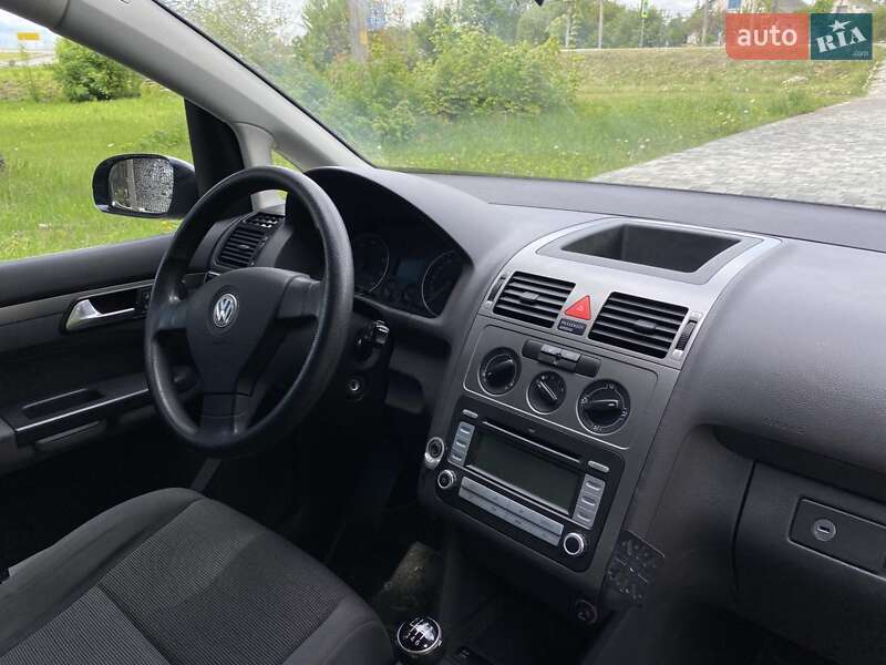 Минивэн Volkswagen Touran 2009 в Вознесенске