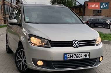 Мінівен Volkswagen Touran 2010 в Житомирі