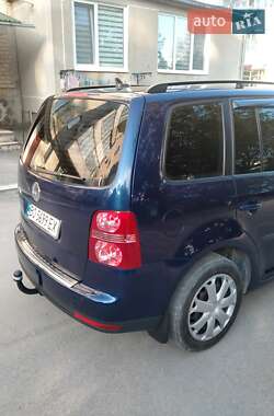Минивэн Volkswagen Touran 2007 в 