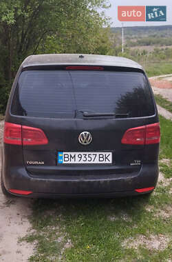 Мінівен Volkswagen Touran 2013 в 