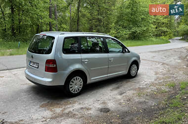 Минивэн Volkswagen Touran 2005 в 
