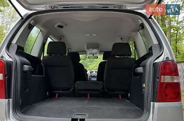Минивэн Volkswagen Touran 2005 в 