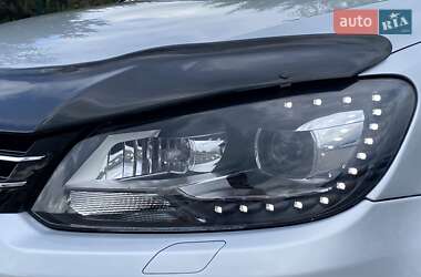 Мінівен Volkswagen Touran 2013 в 