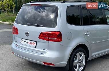 Мінівен Volkswagen Touran 2013 в 